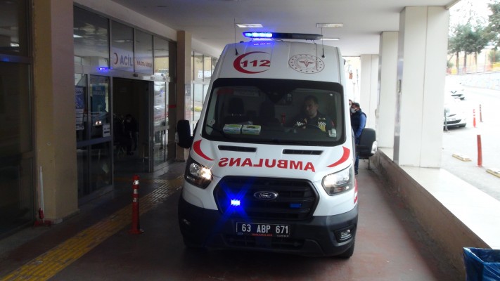 Viranşehir’de otomobil takla attı: 3 yaralı