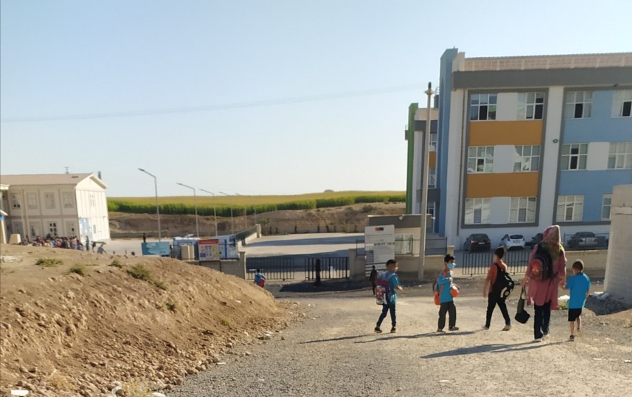 Ceylanpınar'da velilerin okul yolu endişesi