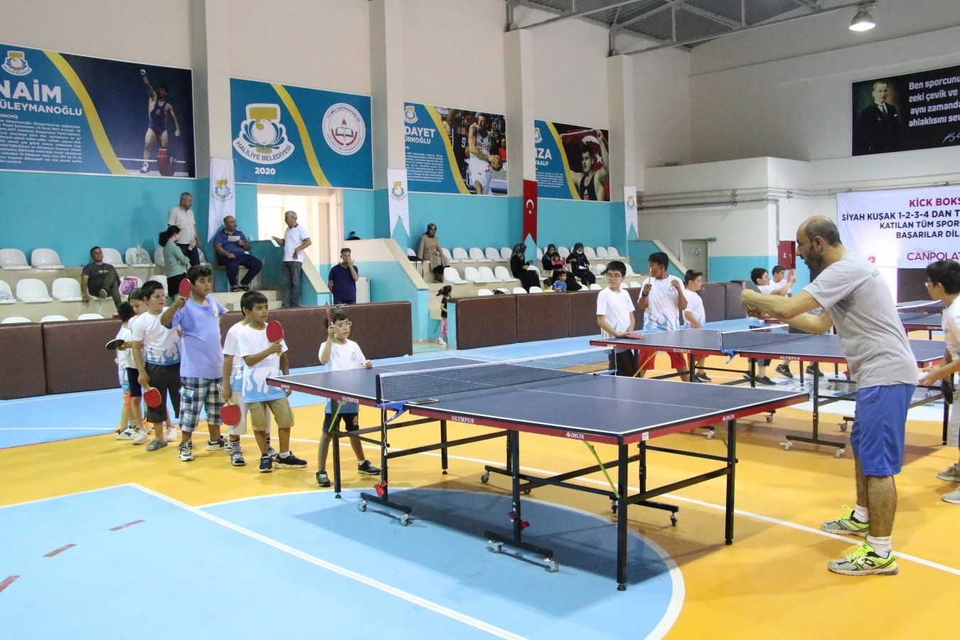 Çocuklar yaz spor okullarına yoğun ilgi gösterdi