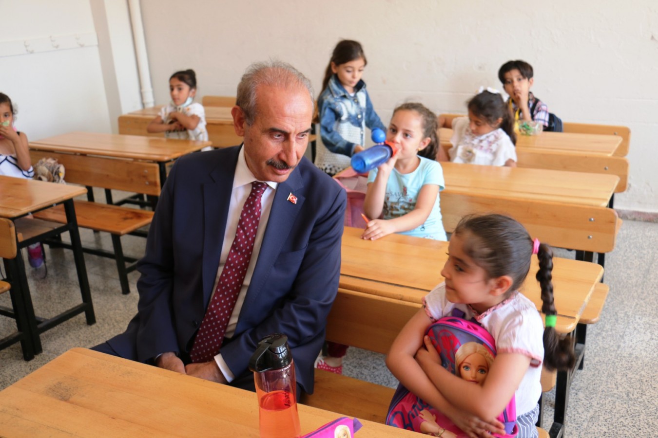 Yalçınkaya, minik öğrencilerin heyecanına ortak oldu