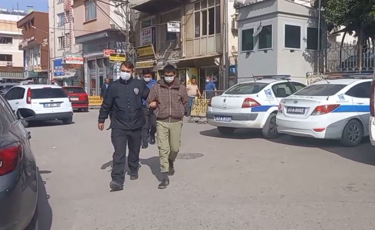 Birecik'te 16 Afgan göçmen gözaltına alındı