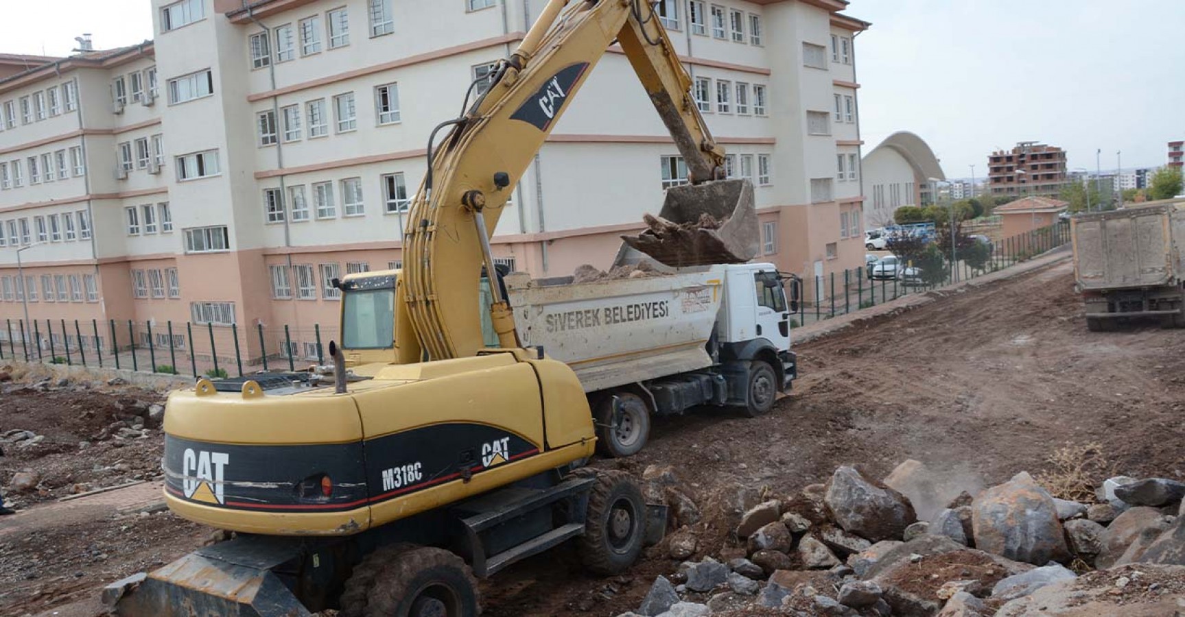 Siverek’te yeni yerleşim yerlerinde okul yolu çalışması