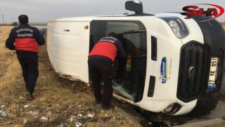 Urfa'da minibüs devrildi