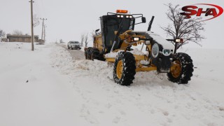 Bozova Belediyesi'nin kar timi iş başında!