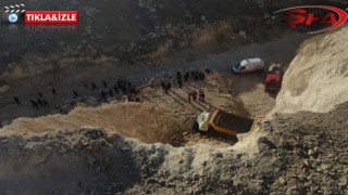 Urfa’da kamyon uçuruma devrildi! Sürücü hayatını kaybetti