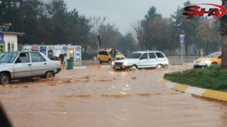 Urfa’da sağanak yağış etkili oldu