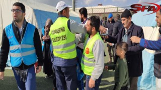Viranşehir Belediyesi depremzedelere kandil simidi dağıttı