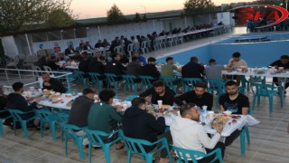 Başkan Ekinci personelleri ile iftarda bir araya geldi