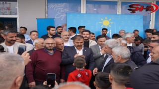İYİ PARTİ BAYRAMLAŞMA TÖRENİ GÖVDE GÖSTERİSİNE DÖNÜŞTÜ