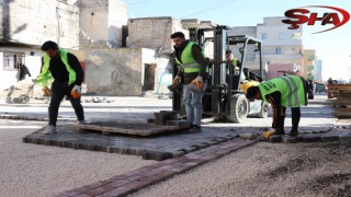 Haliliye’de merkez ve kırsal mahallelerde hummalı yol çalışması