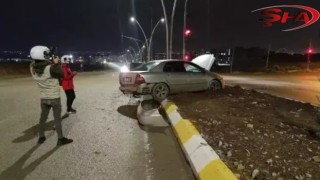 Urfa’da otomobil devrildi