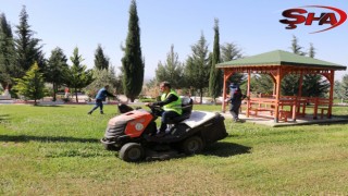 Haliliye Belediyesi ile parklar yaza hazırlanıyor