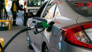 Akaryakıt fiyatları yarın değişecek: Benzine indirim geliyor