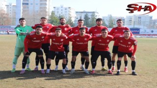 Karaköprü Belediyespor ikinci yarıya tutuk başladı