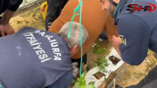 Kalçasına demir saplanan genç itfaiye tarafından kurtarıldı