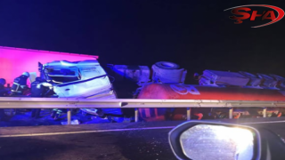 Şanlıurfa'da yakıt yüklü tır devrildi: 1 ölü