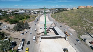 Şanlıurfa’da farklı seviyeli katlı kavşak yapım süreci hızla ilerliyor