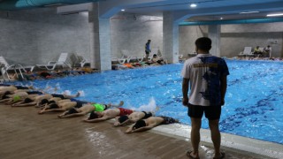 Haliliye Belediyesi yaz spor okullarında yüzme kurslarıyla yaz dolu dolu geçiyor