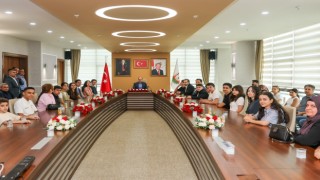 GÜLPINAR, LGS ŞAMPİYONLARINI MAKAMINDA AĞIRLADI