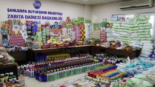 Büyükşehir zabıtası, market raflarını mercek altına aldı