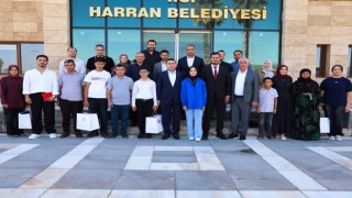 Başkan Özyavuz YKS ve LGS’de dereceye giren öğrencileri ödüllendirdi
