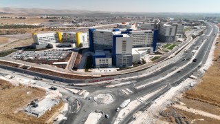Büyükşehir, Şanlıurfa Şehir Hastanesi yolunda ulaşımı rahatlatıyor