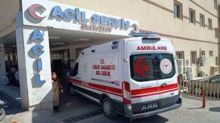 Şanlıurfa’da otomobil şarampole devrildi: 3 kişi yaralandı