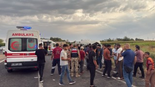 Urfa’da minibüs sulama kanalına devrildi