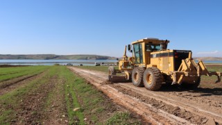 Büyükşehir, Hilvan’da 18 km’lik feribot yolunu yeniliyor